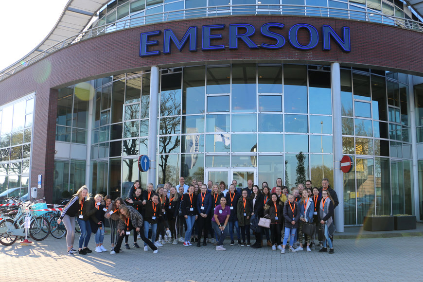 Emerson Organiseert STEM Evenement om de Volgende Generatie Vrouwelijke Ingenieurs te Inspireren